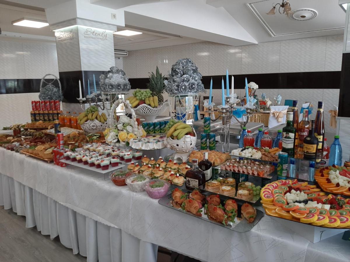 Spissky Stvrtok Restaurant And Pension Stenly מראה חיצוני תמונה