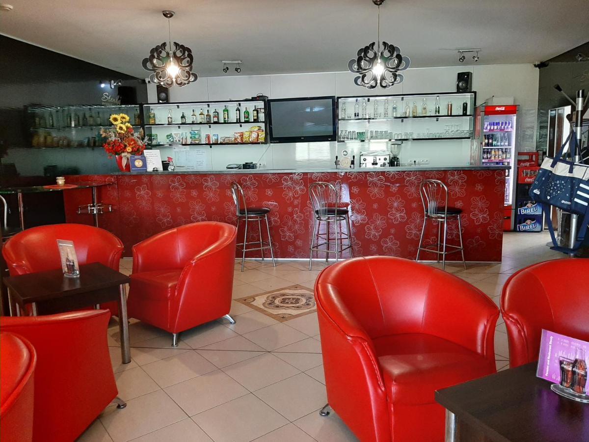 Spissky Stvrtok Restaurant And Pension Stenly מראה חיצוני תמונה