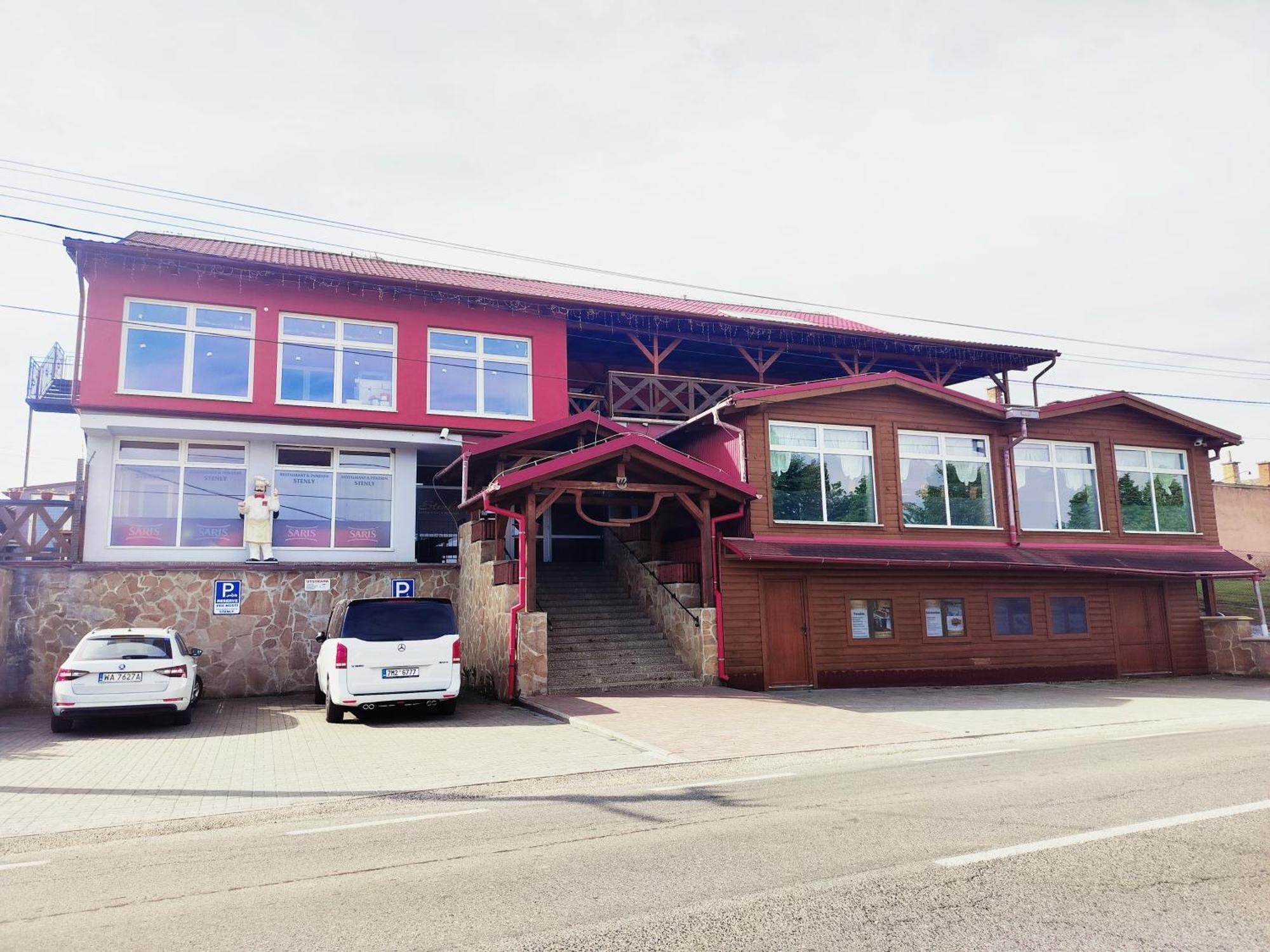Spissky Stvrtok Restaurant And Pension Stenly מראה חיצוני תמונה